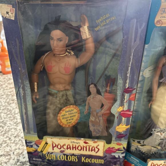 Disney’s POCAHONTAS SUN COLOR Kocoum MATTEL NO.13330 & Pocahontas - Picture 2 of 9